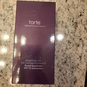 Tarte Amazonian clay foundation